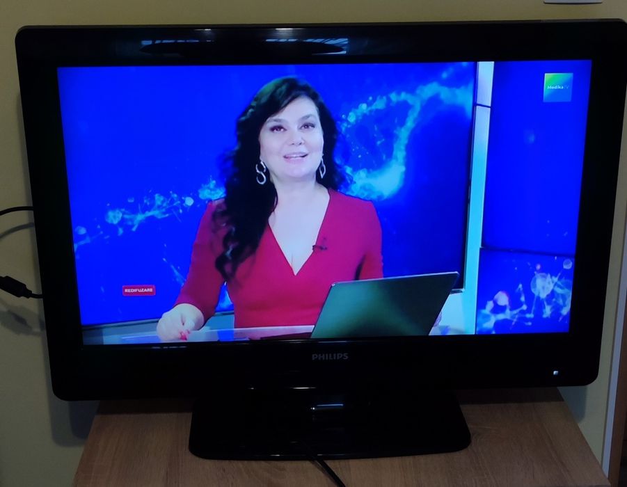 Televizor LCD PHILIPS diagonală 80 cm