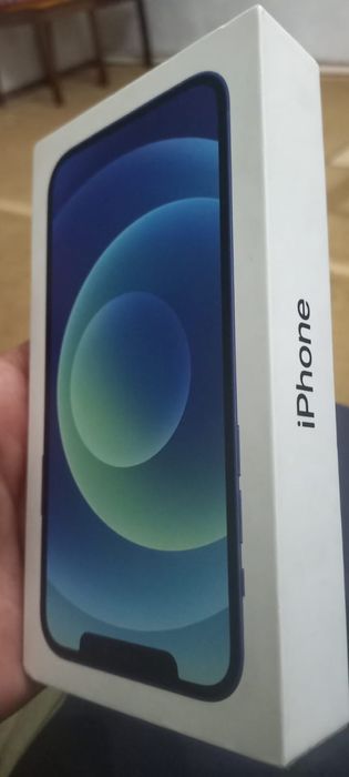 Айфон 12 в хорошем состоянии