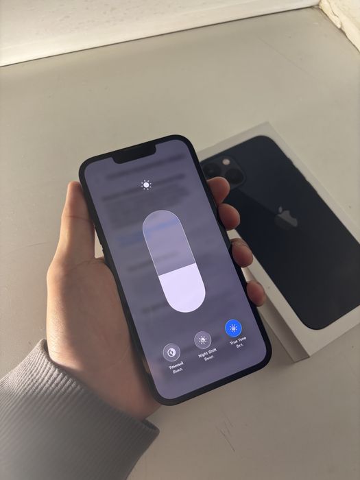 iPhone 13/256 Gb без ремонта