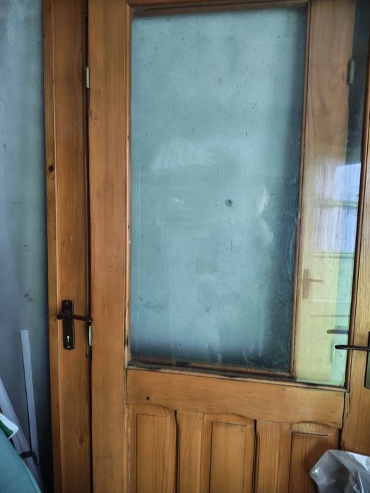 Uși de vânzare lemn