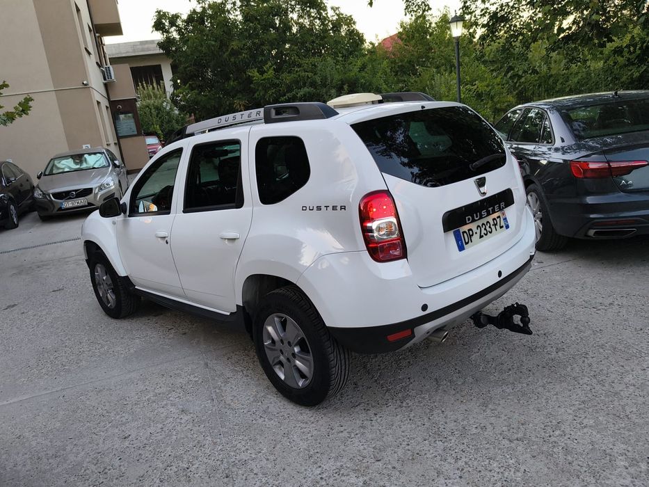 Vând dacia duster