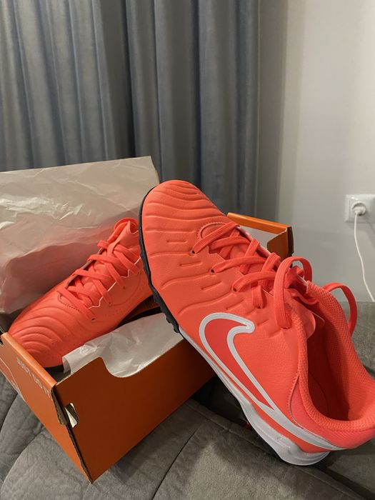 Nike Tiempo Legend 10 Academy TF - розово