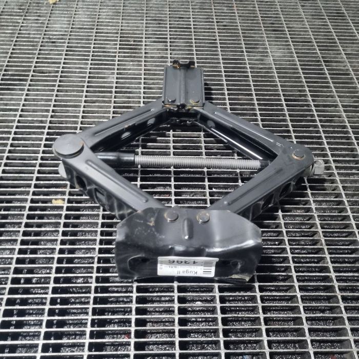 Cric Ford Kuga II 2012 - 2014 (1396) Nu are accesorii