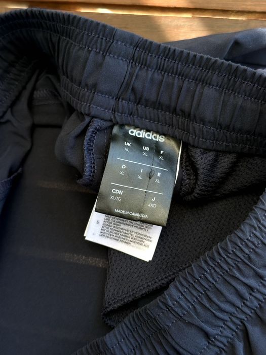 Мъжки къси панталони Adidas - размер XL, Отлично състояние