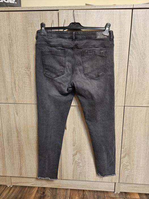 2 чифта дънки ХL 42 размер