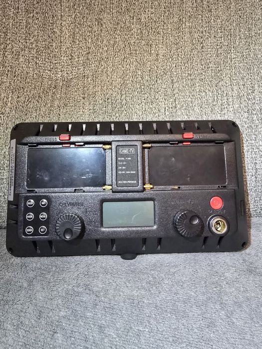 Lumina studio Came Tv P20B