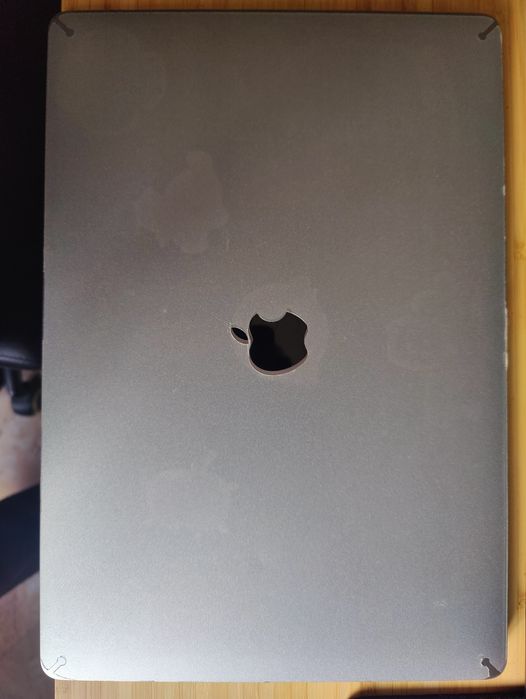 MacBook Pro 15" 2017 Intel Core i7 16/256