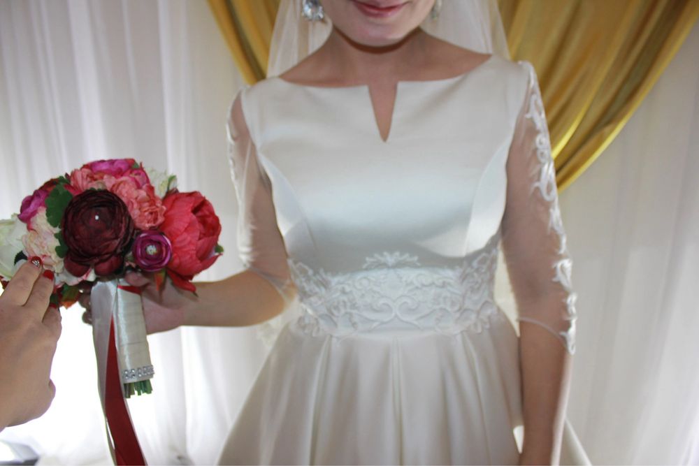 Той койлек (свадебное платье)сатылады