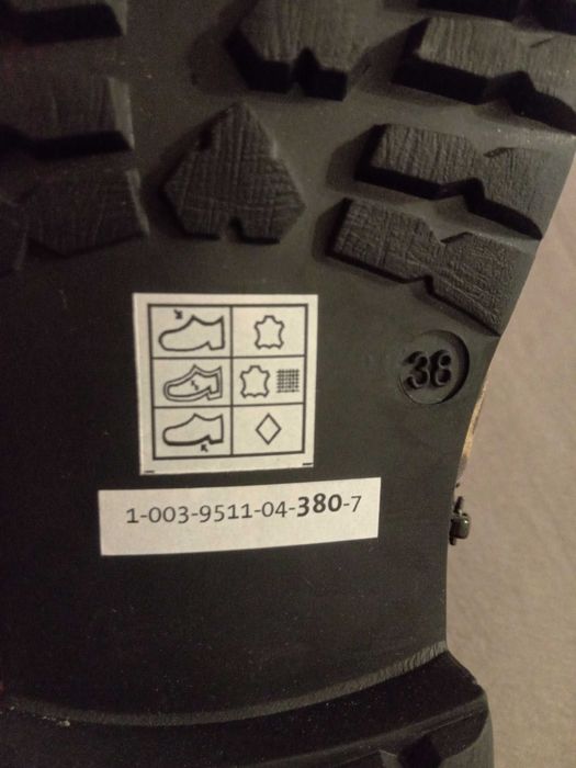 Нови ботички Hush puppies 38 н. -60 лв.