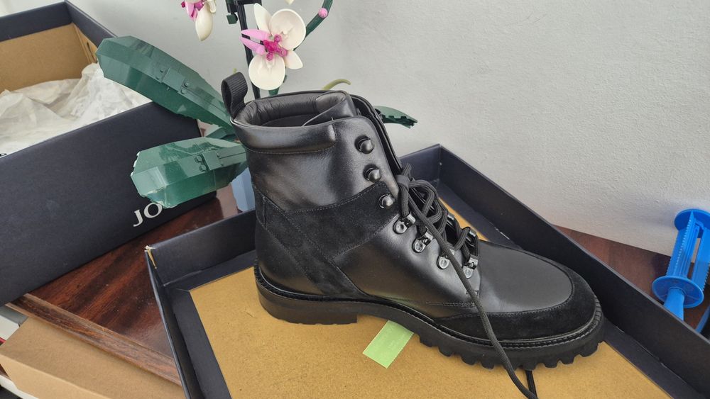 Ghete Joop piele naturala noi in cutie marimea 41  negru cadoul ideal