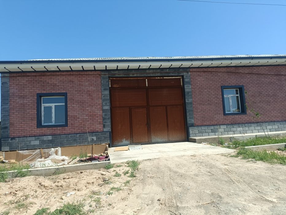 Yonma yon 2 ta uchaska sotiladi