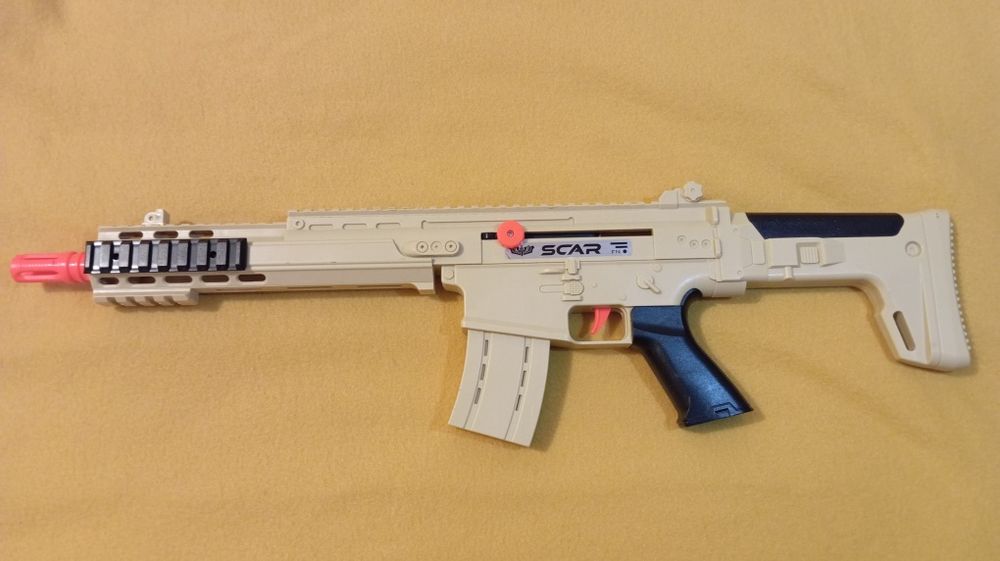 Pușcă SCAR + Cască tactică – stare că nou