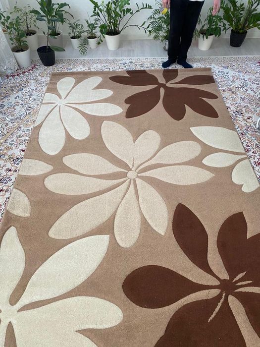 Бельгийский кілем сатылады.