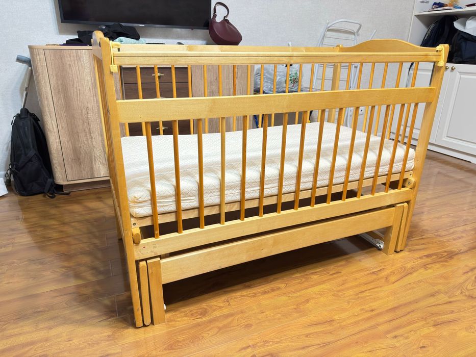 Продам кровать детскую