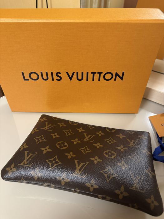 Louis Vuitton Key Pouch M