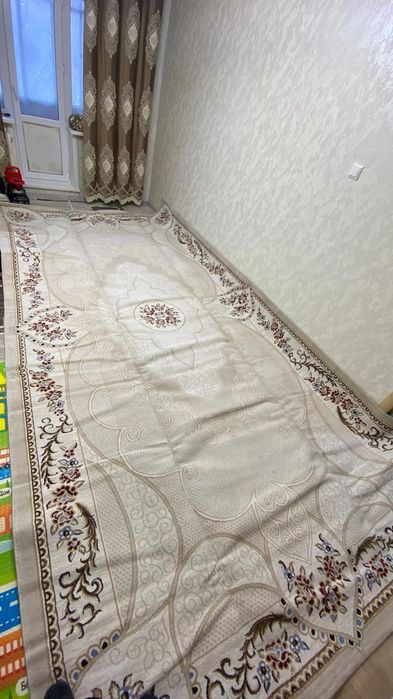 Продается ковер 20 тысяч 2,5*5