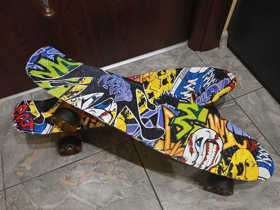 Продават се 2 броя Пениборд Grafiti
