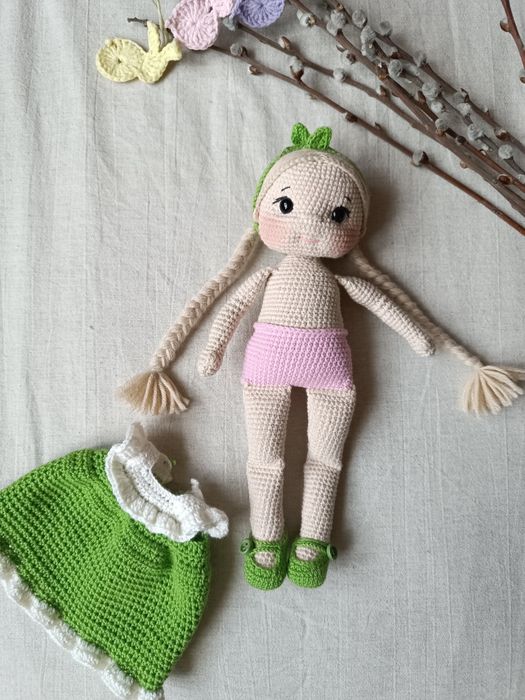 Кукла вязаная игрушка