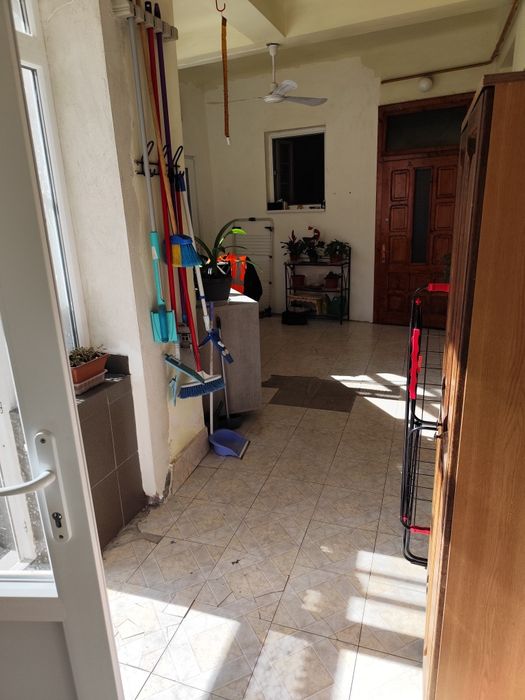 Vând apartament 2 camere,parter, centru