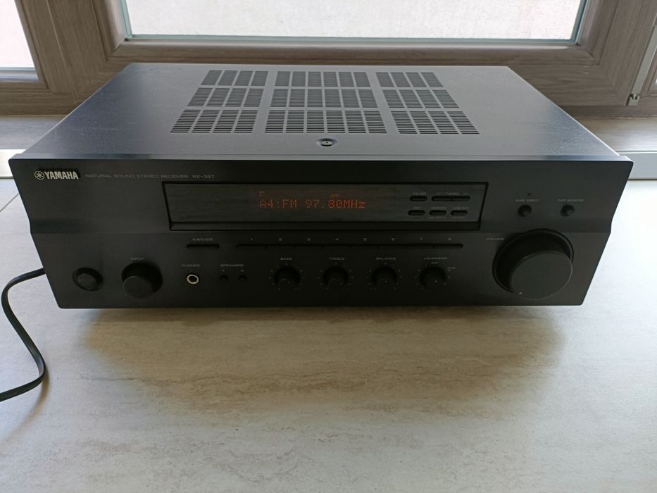 Yamaha RX 397  amplificator, amplituner stereo, perfect funcțional