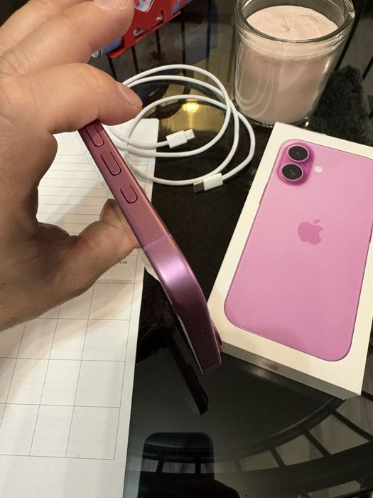 IPhone 16 Pink 128GB в гаранция