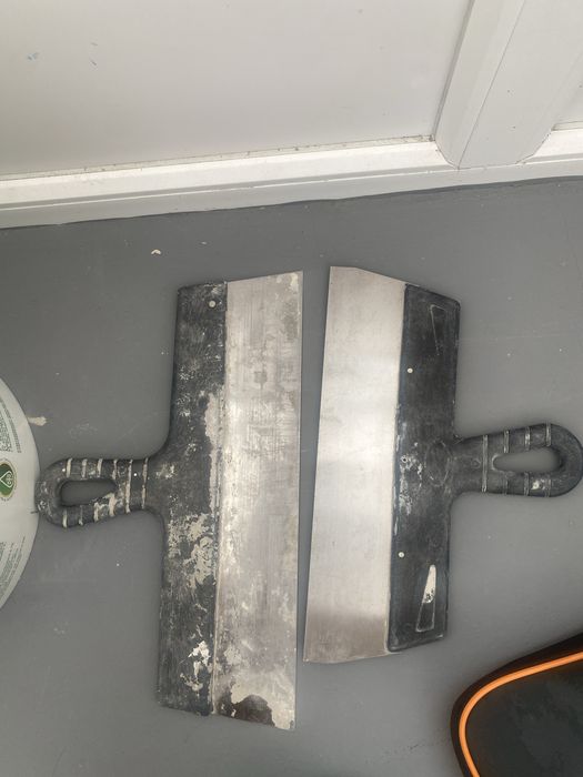 Шпатель строительный