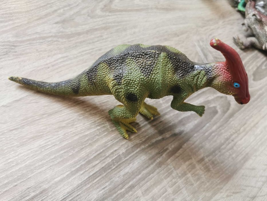 Продавам детски играчки за момче Динозаври, домашни животни
