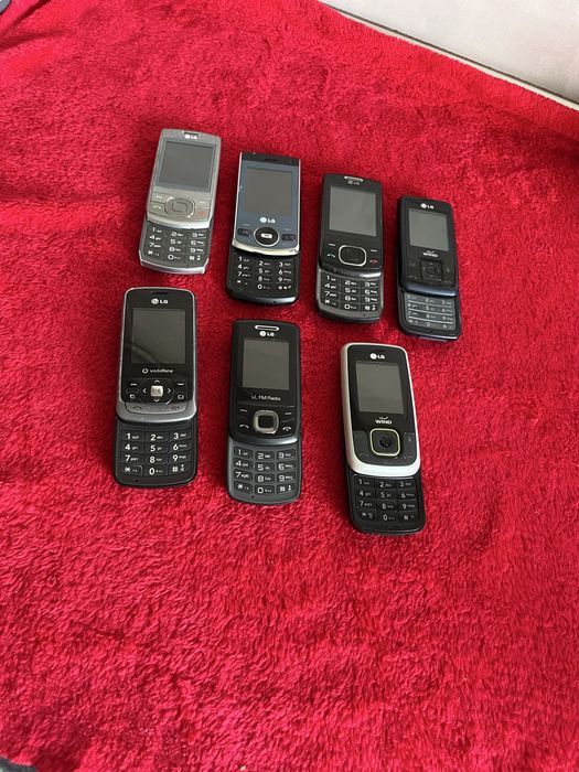 Telefon pe sina Lg . Pret/bucata