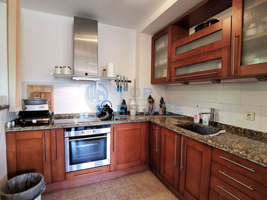 Новопостроена обзаведена къща с три спални и локално парно в село Сла