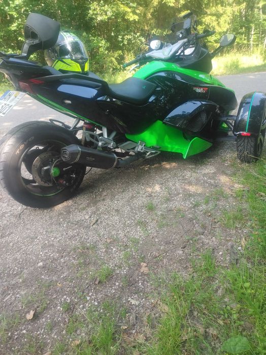 Moto Can am Spyder