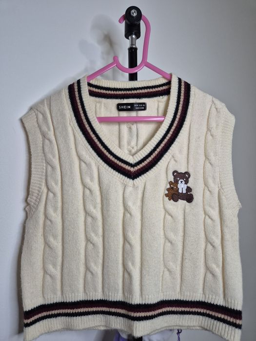 Vestă tip pulover cu gât în V