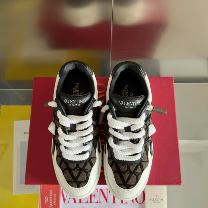 Valentino обувки