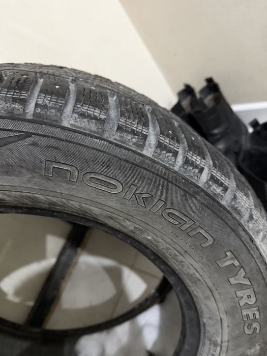 Зимние шины 3 штуки