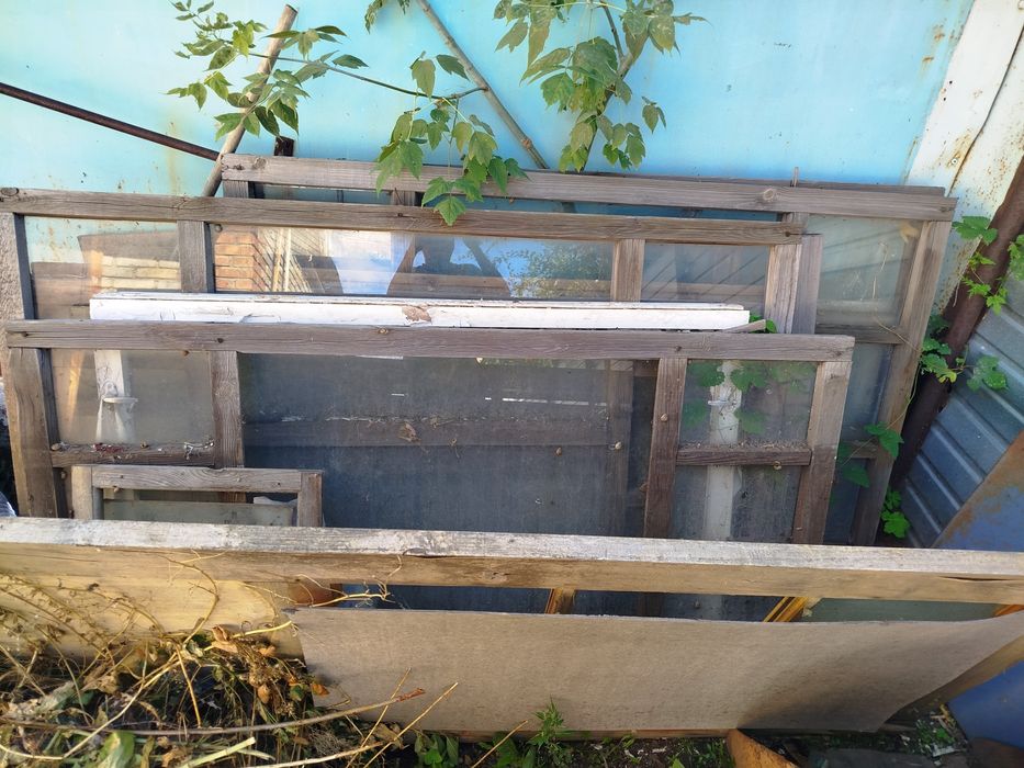 Продам рамы оконные