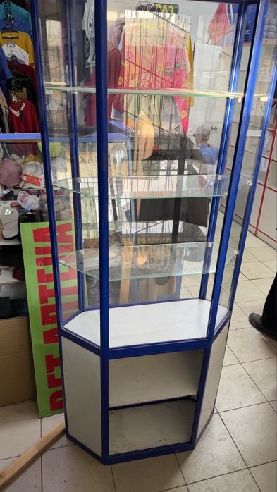 Витрины стеклянные