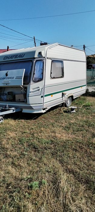Rulota înmatriculată doua corturi mover baterie super utilata asig. valabila gata de plecare fiscal pe loc încălzire pe gaz frigider pe gaz, 220v 12v