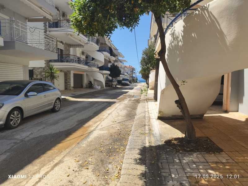 Просторен апартамент с гараж