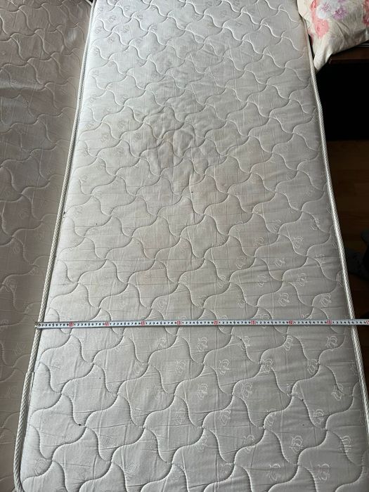 Продам б/у кровать и б/у матрас,2 шт