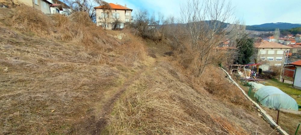 Продава се Парцел в Радомир - 900 кв.м за 41 €/кв.м - Снимка #3