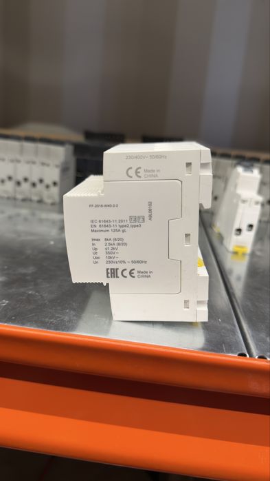 Descărcător supratensiune Schneider Electric iPRD 8kA 3P+N