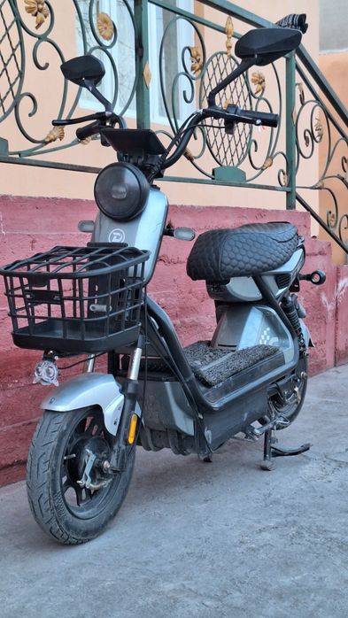 Skutr tesla sotiladi