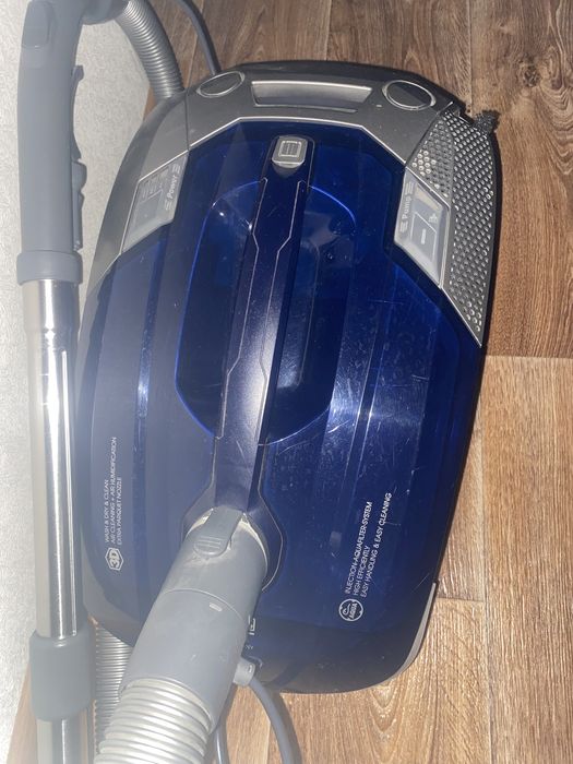 Продаю пылесос