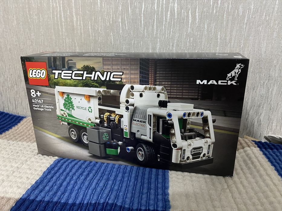 ПОЛЦЕНЫ LEGO Technic Электрический мусоровоз Mack LR (42167)