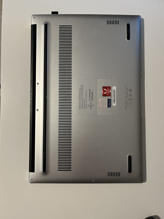 Laptop ultraportabil Huawei MateBook D14