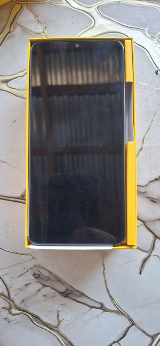 Продам телефон POCO c65