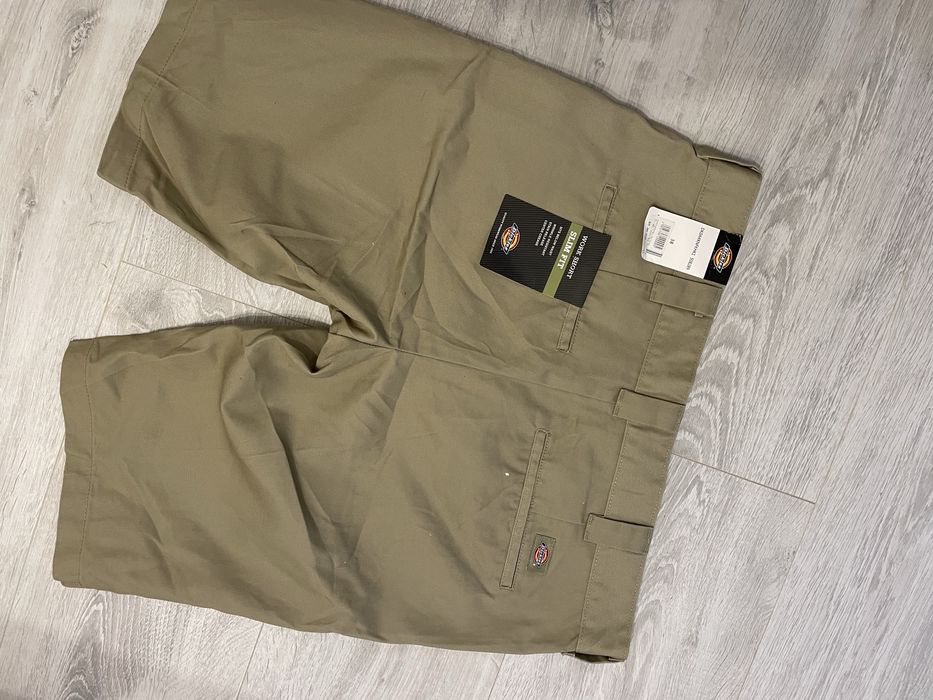 Pantaloni scurti noi ci eticheta de la Dickies kaki