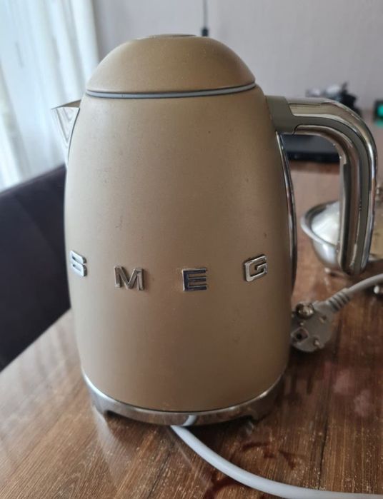 Cană fierbător Smeg