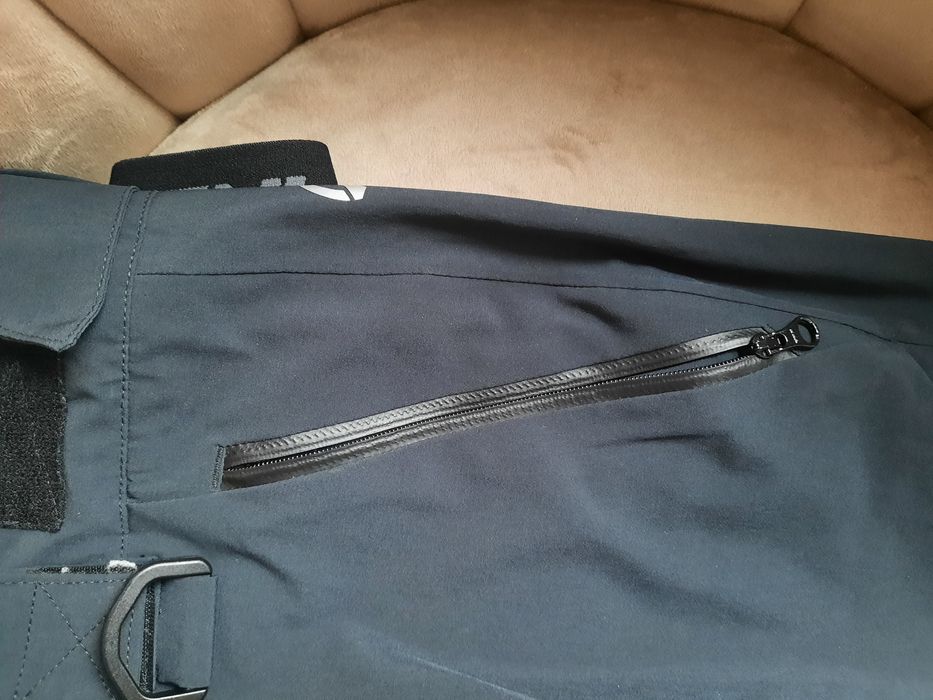 Pantaloni ski dama Northfinder, negri, marimea M, stare impecabila