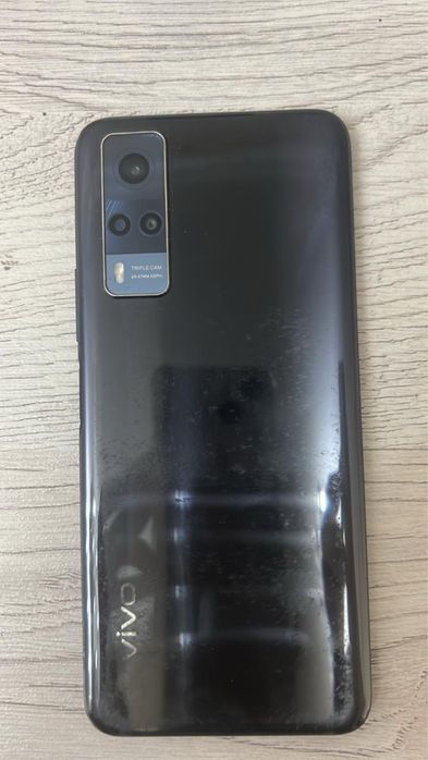 Телефон Vivo Y31