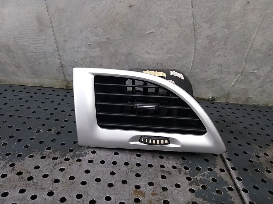 Grila ventilatie bord stanga renault megane 3